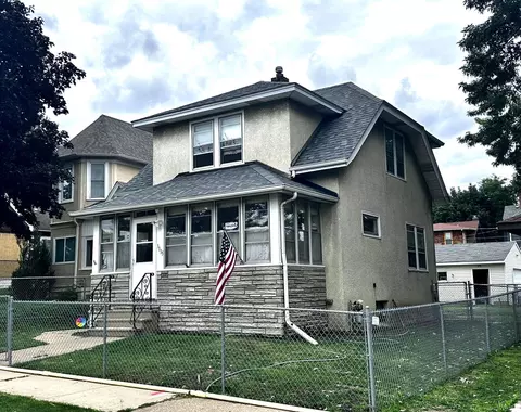 1115 Charles Ave, Saint Paul, MN 55104