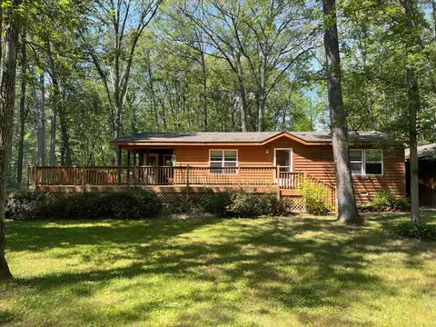 48513 Lake Ave, Mcgregor, MN 55760