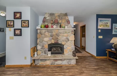 2425 E 11th St, Superior, WI 54880 photo 6