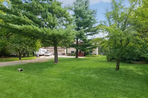 25795 Oakman Ave, Lindstrom, MN 55045