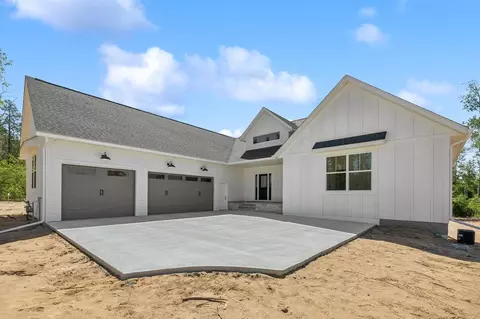3990 Blaze Blvd, Jenkins, MN 56456