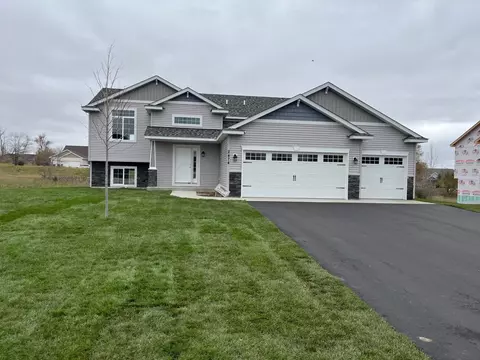 2474 Gold Ln, Saint Augusta, MN 56301