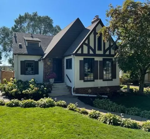 109 E 58th St, Minneapolis, MN 55419
