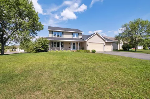 8358 Beacon Rd, Woodbury, MN 55125