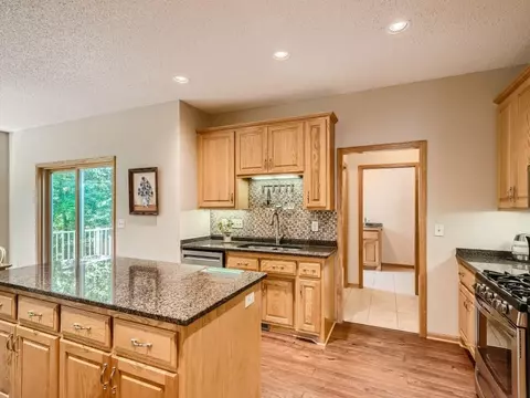 11013 Seven Pines Ln, Champlin, MN 55316 photo 9