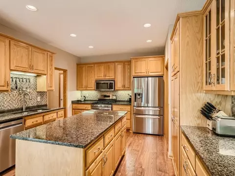 11013 Seven Pines Ln, Champlin, MN 55316 photo 8