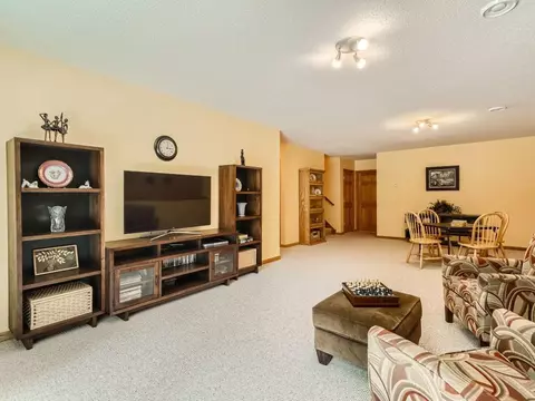 11013 Seven Pines Ln, Champlin, MN 55316 photo 14