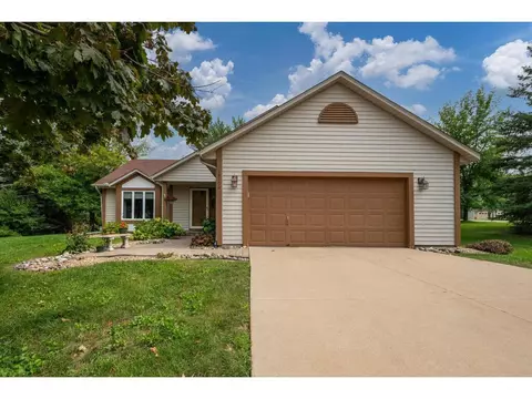 18700 39th Ave N, Plymouth, MN 55446