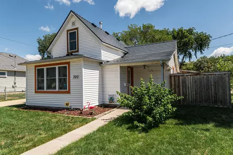 320 10th Ave SE, Rochester, MN 55904