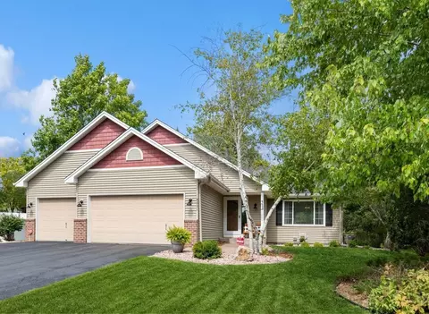 8531 Flamingo Dr, Chanhassen, MN 55317