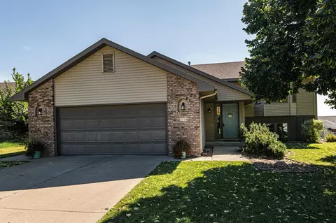 5714 22nd Ave NW, Rochester, MN 55901
