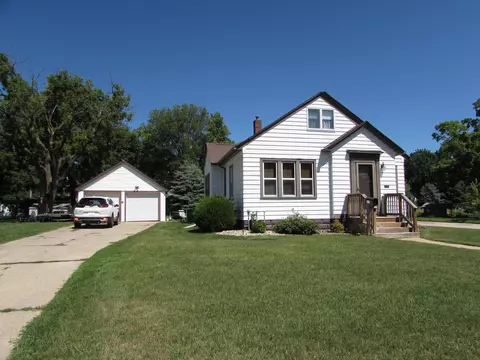 121 Winnebago Ave, Fairmont, MN 56031