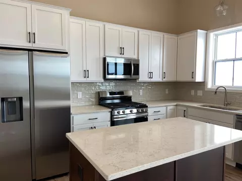 18125 Gavel Ln, Lakeville, MN 55044