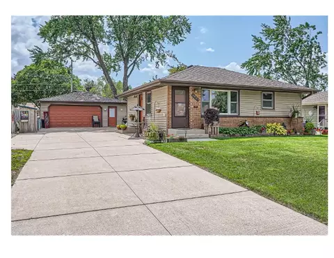 6807 61st Ave N, Crystal, MN 55428