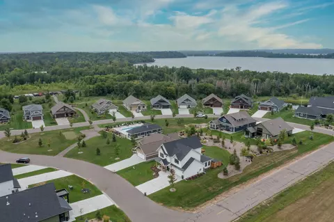 1214 Harbor Pl, East Gull Lake, MN 56401
