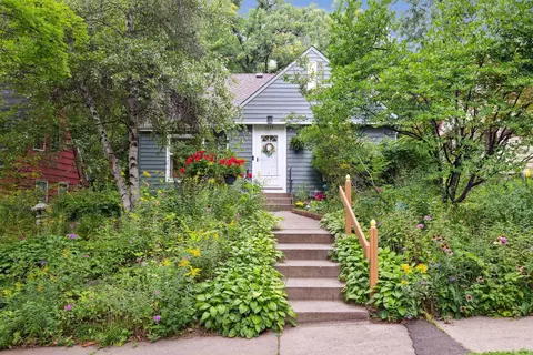 1743 Taylor Ave W, Saint Paul, MN 55104