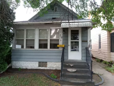 718 E 5th St, Winona, MN 55987