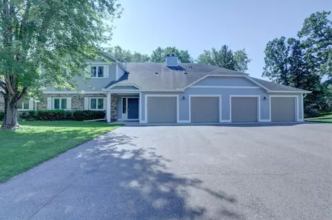 164 Galtier Pl, Shoreview, MN 55126