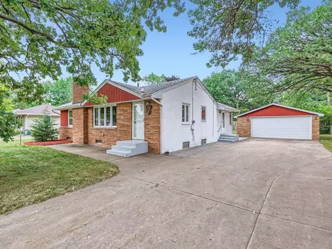 5066 Eastwood Rd, Mounds View, MN 55112