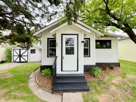 406 Curry Ave, Detroit Lakes, MN 56501