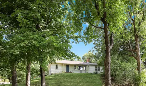 378 Ridgeview Dr, Wayzata, MN 55391