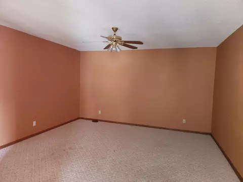 629 Plum Ave, Windom, MN 56101 photo 9