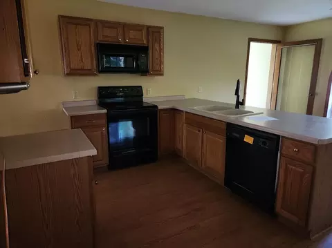 629 Plum Ave, Windom, MN 56101 photo 7