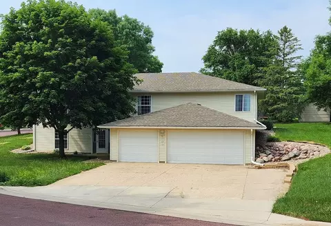 629 Plum Ave, Windom, MN 56101