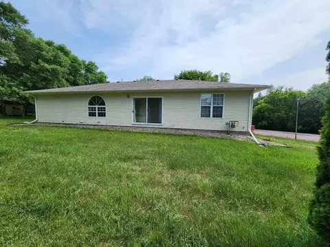 629 Plum Ave, Windom, MN 56101 photo 3