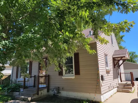 720 11th Ave NE, Rochester, MN 55906