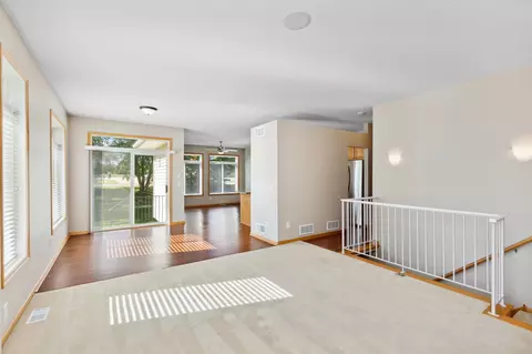 2204 Liberty Ln, Eagan, MN 55122 photo 4