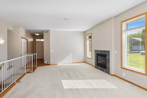 2204 Liberty Ln, Eagan, MN 55122 photo 2