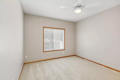 2204 Liberty Ln, Eagan, MN 55122 photo 10