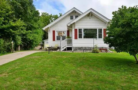 306 4th Ave NW, Waseca, MN 56093