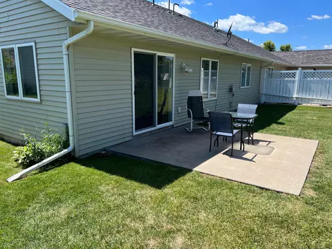 260 3rd Ave SE, Plainview, MN 55964 photo 2