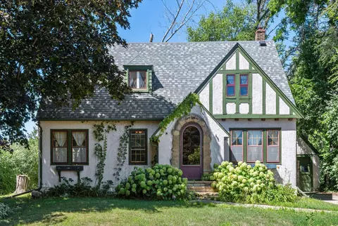 8056 Rose St, Victoria, MN 55386
