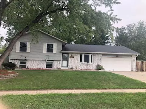 15345 Dresden Way, Apple Valley, MN 55124