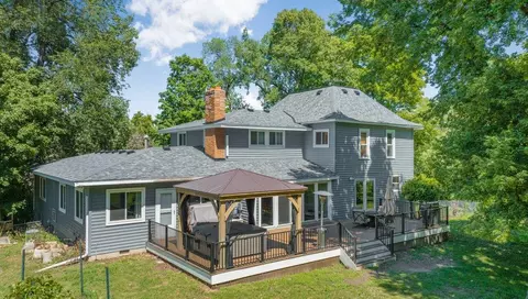 8401 Medicine Lake Rd, Golden Valley, MN 55427