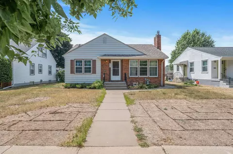 922 Idaho Ave W, Saint Paul, MN 55117