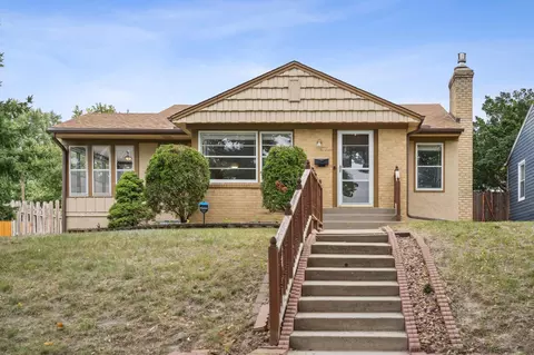 3456 Abbott Ave N, Robbinsdale, MN 55422
