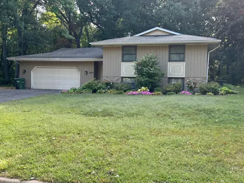 4834 Nottingham Pl, Shoreview, MN 55126