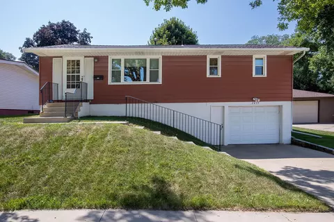 2439 NW 18 12 Ave NW, Rochester, MN 55901