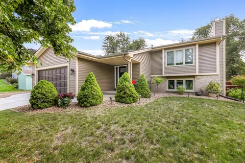 5540 Maves Trl SE, Prior Lake, MN 55372