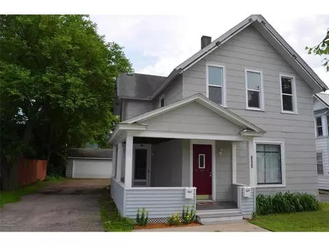 1063 W 5th St, Winona, MN 55987