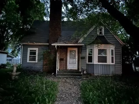 906 7th Ave NE, Austin, MN 55912