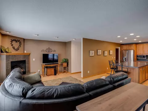 1400 W 107th St, Bloomington, MN 55431 photo 24