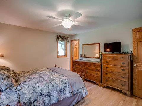 1400 W 107th St, Bloomington, MN 55431 photo 25