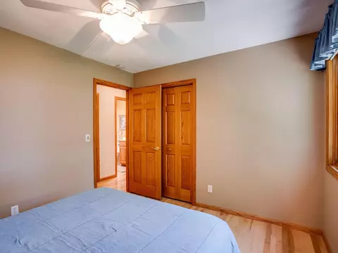 1400 W 107th St, Bloomington, MN 55431 photo 31