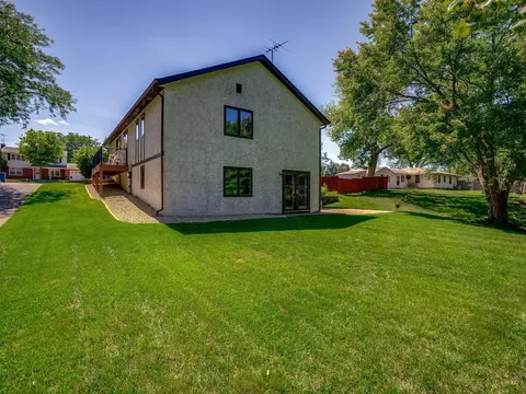 1400 W 107th St, Bloomington, MN 55431 photo 6