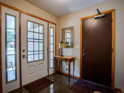 1400 W 107th St, Bloomington, MN 55431 photo 15